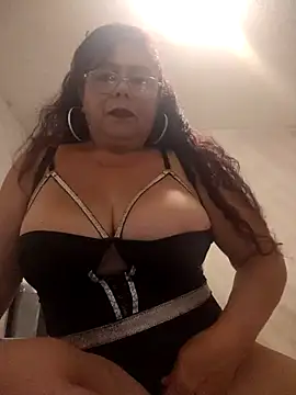 Kamila70 online show from November 26, 2025, 4:02 am