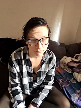 Snapshot of Lenalove02 chatting on October 29, 2025, 11:45 am Lenalove02 online show from October 29, 2025, 11:45 am