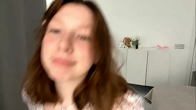 TamekiaSamii online show from December 17, 2025, 7:14 am