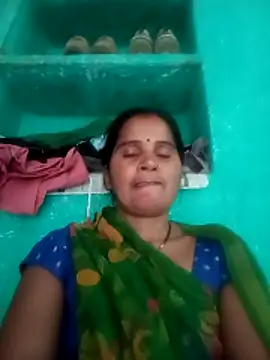 Snapshot of Nm_sanjna chatting on May 4, 2026, 1:23 am Nm sanjna online show from May 4, 2026, 1:23 am