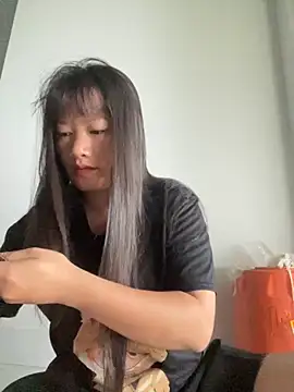 Snapshot of TrangNemo chatting on October 24, 2025, 11:45 pm TrangNemo online show from October 24, 2025, 11:45 pm