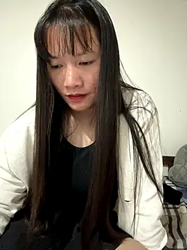 Snapshot of TrangNemo chatting on October 28, 2025, 12:30 pm TrangNemo online show from October 28, 2025, 12:30 pm