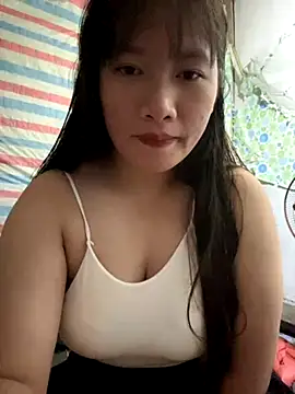 Snapshot of TrangNemo chatting on November 16, 2025, 1:22 am TrangNemo online show from November 16, 2025, 1:22 am