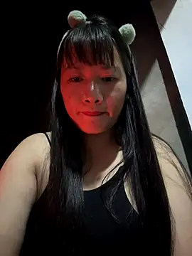 Snapshot of TrangNemo chatting on December 4, 2025, 10:13 am TrangNemo online show from December 4, 2025, 10:13 am