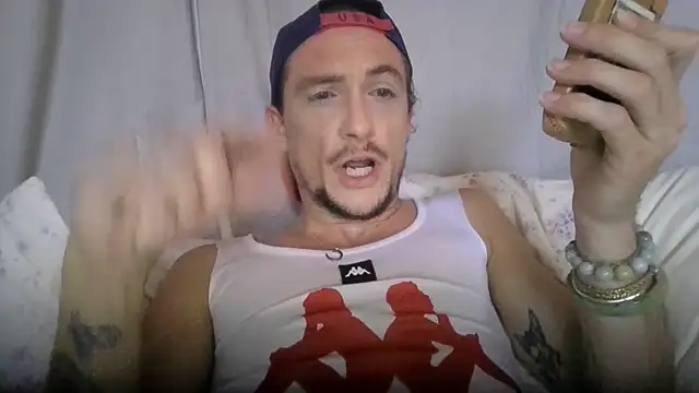 Snapshot of Dubbsssss chatting on June 30, 2026, 9:16 pm Dubbsssss online show from June 30, 2026, 9:16 pm
