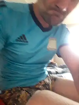 Snapshot of Remello1 chatting on December 3, 2025, 12:58 pm Remello1 online show from December 3, 2025, 12:58 pm