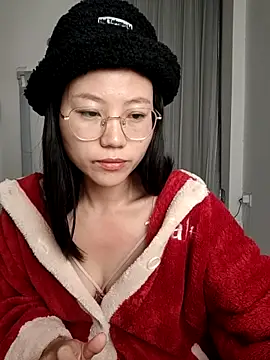 nini10052025 online show from November 28, 2025, 4:04 am