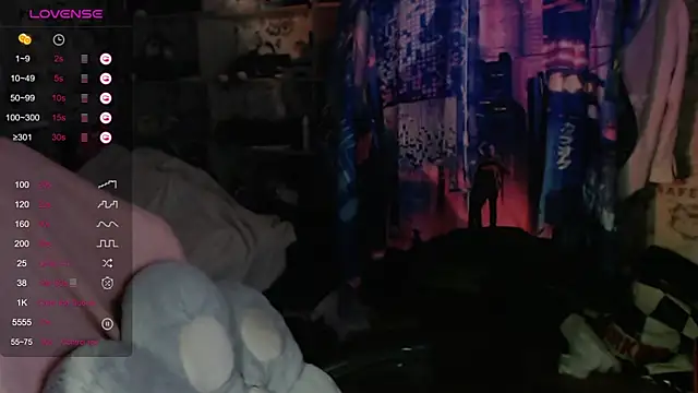 Dreamy Red Girl online show from October 12, 2025, 5:56 pm