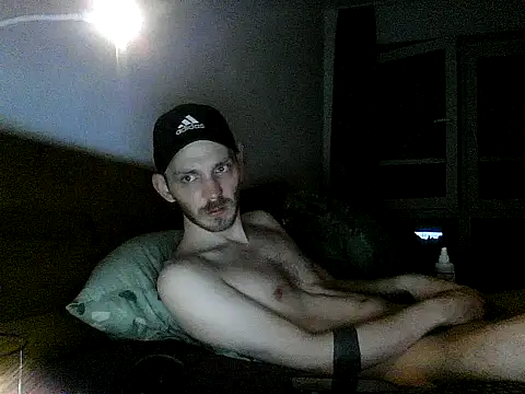 MolleDolle online show from October 26, 2025, 3:34 am