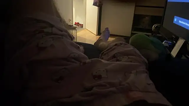 MolleDolle online show from April 7, 2026, 9:48 pm