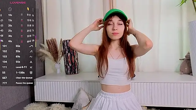 Snapshot of kitsun_ne chatting on February 3, 2026, 6:11 am kitsun ne online show from February 3, 2026, 6:11 am