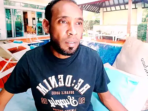 Snapshot of IndianMagicMike chatting on January 7, 2026, 1:24 pm IndianMagicMike online show from January 7, 2026, 1:24 pm