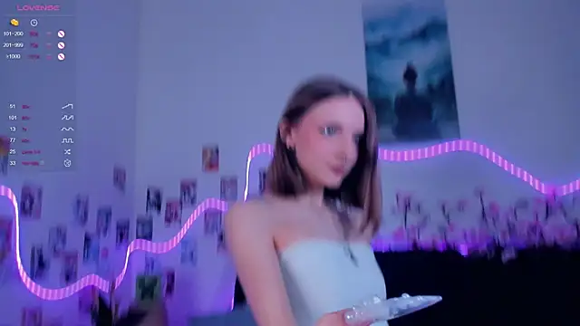 Snapshot of Golden_dawn chatting on November 28, 2025, 7:33 am Golden dawn online show from November 28, 2025, 7:33 am