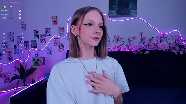 Snapshot of Golden_dawn chatting on December 2, 2025, 7:25 am Golden dawn online show from December 2, 2025, 7:25 am