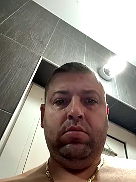 Snapshot of crazy88p chatting on November 2, 2025, 4:26 am crazy88p online show from November 2, 2025, 4:26 am