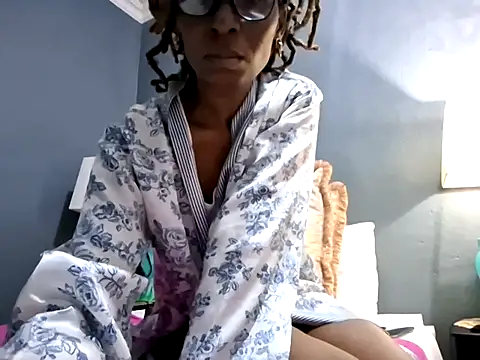 NaughtyCouga online show from April 14, 2026, 4:29 am