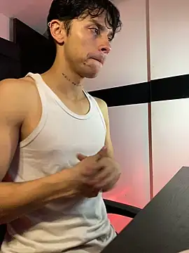 ErosDominant online show from November 6, 2025, 12:11 am