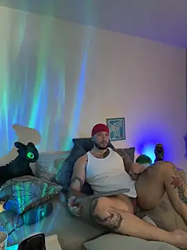 Snapshot of Dave-Max01 chatting on November 13, 2025, 2:38 pm Dave-Max01 online show from November 13, 2025, 2:38 pm