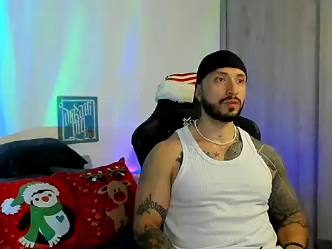 Snapshot of Dave-Max01 chatting on December 21, 2025, 3:13 am Dave-Max01 online show from December 21, 2025, 3:13 am