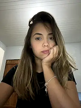 estrela aguiar online show from October 8, 2025, 11:46 pm