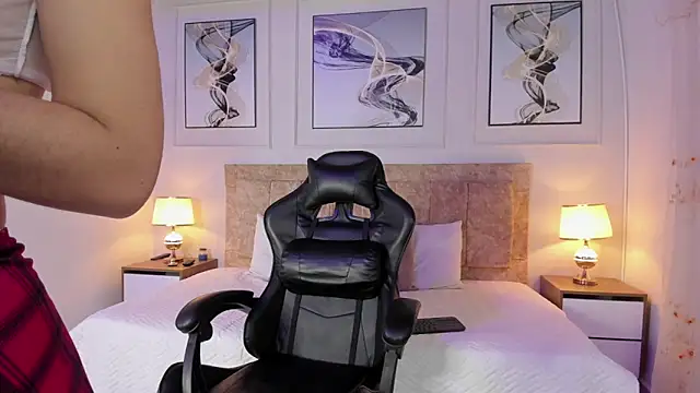 Snapshot of celeste_collins_ chatting on December 3, 2025, 11:41 am celeste collins online show from December 3, 2025, 11:41 am