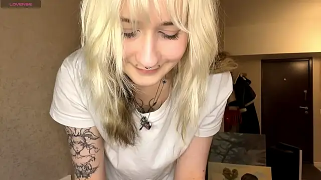 Ulemonala Cute online show from December 1, 2025, 6:46 pm