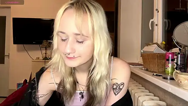 Ulemonala Cute online show from December 20, 2025, 7:21 pm