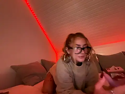 Snapshot of goddesemiiyy chatting on November 2, 2025, 7:27 pm goddesemiiyy online show from November 2, 2025, 7:27 pm