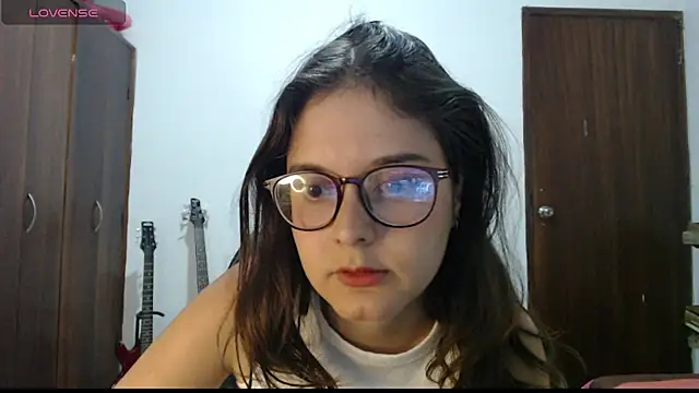 CarlaLorez online show from April 23, 2026, 10:12 pm