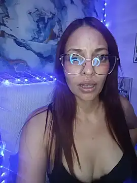 Snapshot of cerecita_anna chatting on June 7, 2026, 11:52 pm cerecita anna online show from June 7, 2026, 11:52 pm