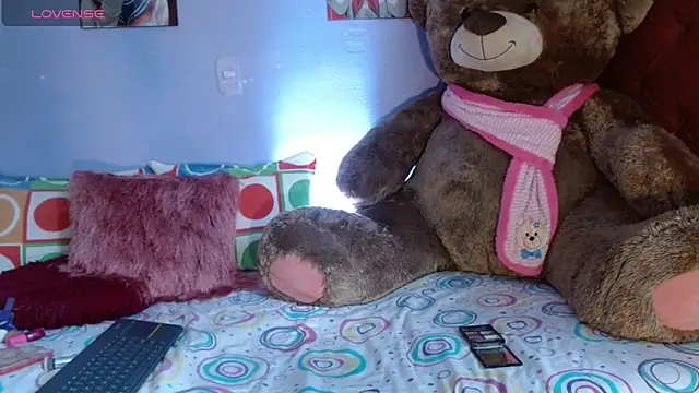 Himiiko toga online show from November 3, 2025, 3:46 pm