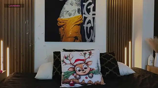 Snapshot of Kitty_Bombon chatting on December 4, 2025, 7:44 pm Kitty Bombon online show from December 4, 2025, 7:44 pm