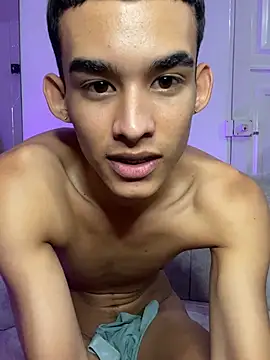 Snapshot of Paulosex12 chatting on June 25, 2026, 5:12 am Paulosex12 online show from June 25, 2026, 5:12 am