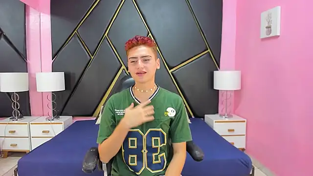 Alex Millerss online show from December 16, 2025, 11:54 pm