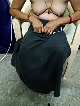 Snapshot of TNsexyaunty chatting on October 10, 2025, 1:32 pm TNsexyaunty online show from October 10, 2025, 1:32 pm