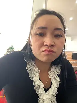 miemie-xx online show from November 21, 2025, 7:07 am