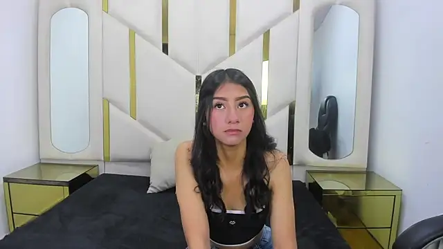 Mia clark18 online show from December 16, 2025, 3:50 pm