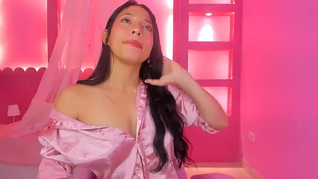 Snapshot of HolyLux chatting on November 30, 2025, 12:09 pm HolyLux online show from November 30, 2025, 12:09 pm