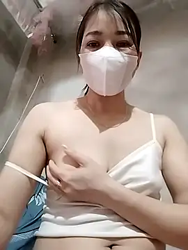 ladzy sexy online show from December 3, 2025, 1:13 am