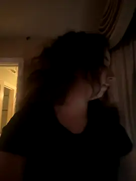 tiffanyxoxo515 online show from November 4, 2025, 9:47 pm