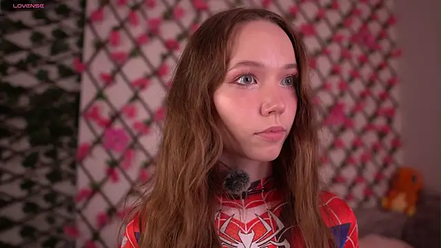 Snapshot of Petite_Polly chatting on November 8, 2025, 6:07 pm Petite Polly online show from November 8, 2025, 6:07 pm