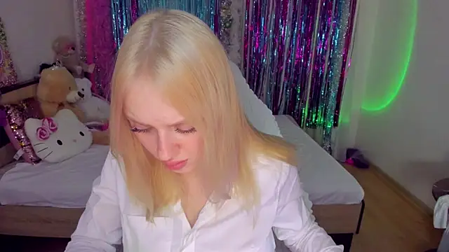 CeaneLino online show from January 8, 2026, 8:22 pm