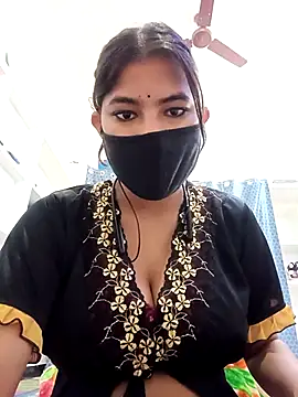 Hot radhaji online show from February 6, 2026, 4:39 am