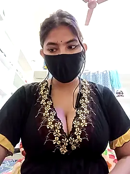 Hot radhaji online show from February 13, 2026, 4:36 pm