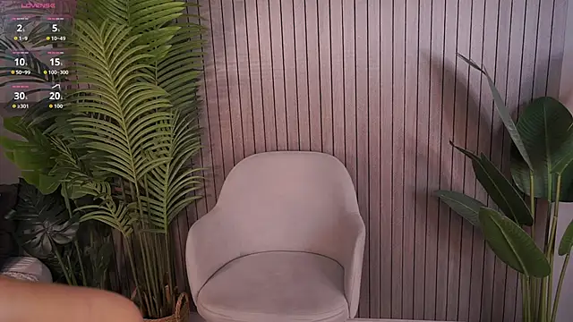 Snapshot of lorapalmerry chatting on October 15, 2025, 3:01 pm lorapalmerry online show from October 15, 2025, 3:01 pm