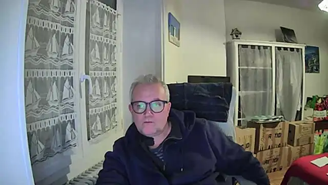 Snapshot of macdut67 chatting on January 15, 2026, 1:32 am macdut67 online show from January 15, 2026, 1:32 am