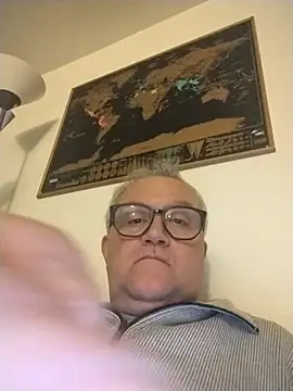 Snapshot of macdut67 chatting on April 3, 2026, 10:19 pm macdut67 online show from April 3, 2026, 10:19 pm