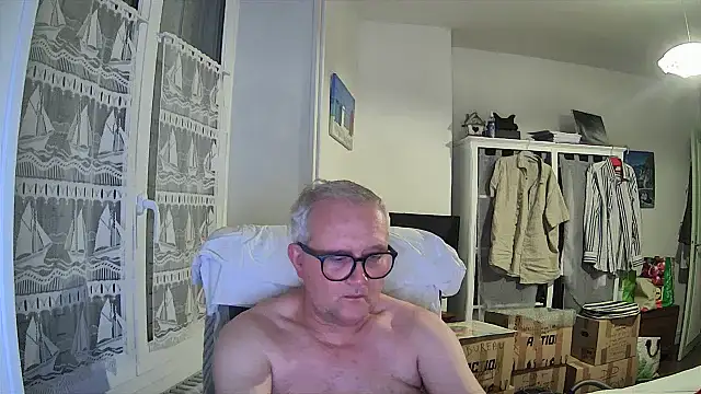 macdut67 online show from July 27, 2026, 1:56 am