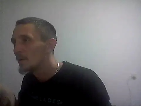 Snapshot of Twolatte chatting on December 16, 2025, 6:46 pm Twolatte online show from December 16, 2025, 6:46 pm