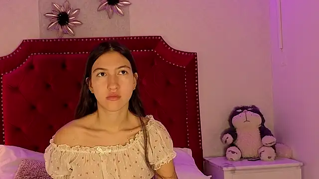 Snapshot of Sara_Collinss_ chatting on November 28, 2025, 11:24 am Sara Collinss online show from November 28, 2025, 11:24 am